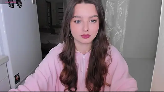 Victoria Karma online show from 02.14.25