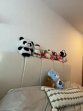 Snapshot of oriana_zoeee chatting on 02.15.26 oriana zoeee online show from 02.15.26