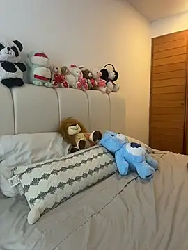 Snapshot of oriana_zoeee chatting on 02.25.26 oriana zoeee online show from 02.25.26