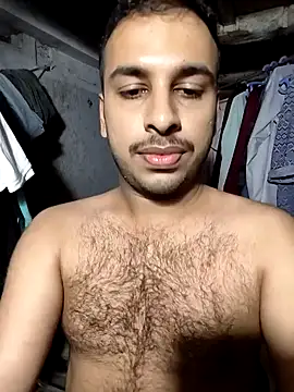 Snapshot of vishnuvinod_india chatting on 01.08.25 vishnuvinod india online show from 01.08.25