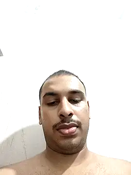 Snapshot of vishnuvinod_india chatting on 02.01.25 vishnuvinod india online show from 02.01.25