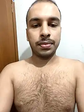 Snapshot of vishnuvinod_india chatting on 02.08.25 vishnuvinod india online show from 02.08.25