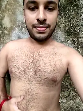 Snapshot of vishnuvinod_india chatting on 09.10.25 vishnuvinod india online show from 09.10.25