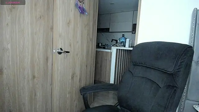 keyn laurent 1 online show from 12.19.24