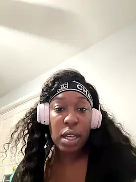 tokyopetitexx online show from 10.27.25