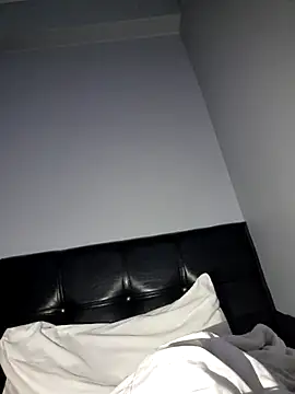 Snapshot of Drkats chatting on 09.25.25 Drkats online show from 09.25.25