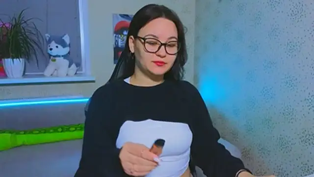 EsterLogan online show from 12.02.25