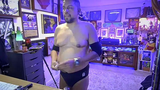 Snapshot of Briefs_bud chatting on 02.16.25 Briefs bud online show from 02.16.25