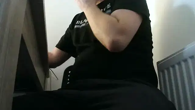 Snapshot of ScalicHat69 chatting on 10.23.25 ScalicHat69 online show from 10.23.25