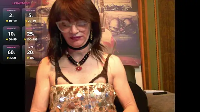 Snapshot of TheBlackWtch chatting on 04.12.26 TheBlackWtch online show from 04.12.26