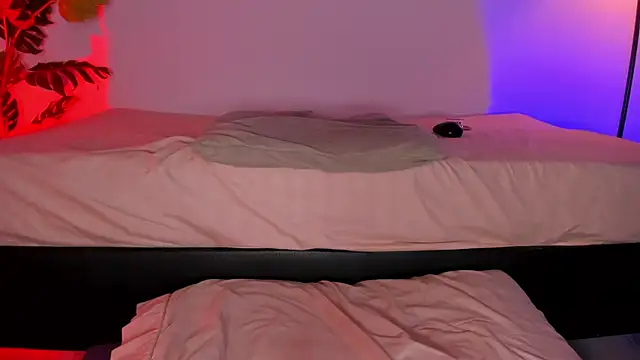 Snapshot of hot_booty_ chatting on 01.09.26 hot booty online show from 01.09.26