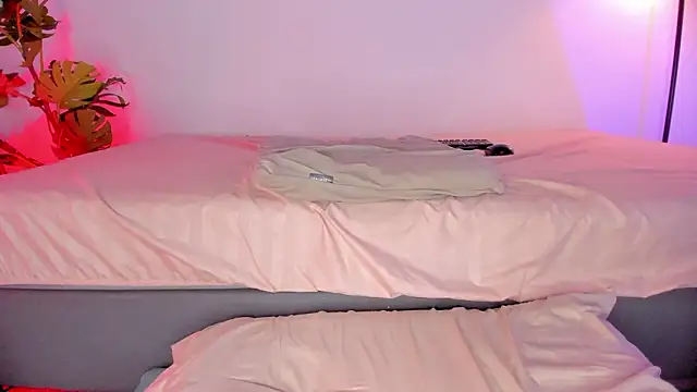 Snapshot of hot_booty_ chatting on 03.07.26 hot booty online show from 03.07.26