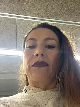 Snapshot of angelitasexy81 chatting on 10.27.25 angelitasexy81 online show from 10.27.25