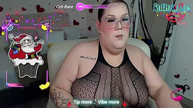 Snapshot of GiannaMorrys chatting on 12.15.25 GiannaMorrys online show from 12.15.25