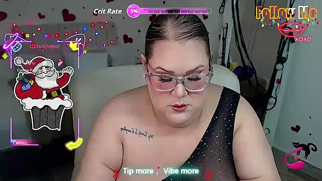 Snapshot of GiannaMorrys chatting on 12.19.25 GiannaMorrys online show from 12.19.25