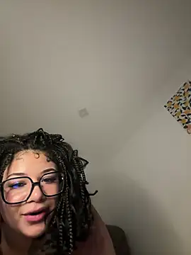 IamSashaLuv online show from 02.28.25