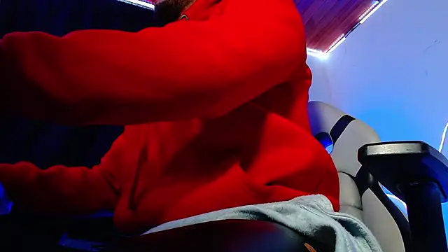 Snapshot of sebastian_horny chatting on 11.25.25 sebastian horny online show from 11.25.25