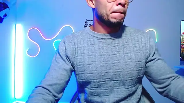 Snapshot of sebastian_horny chatting on 12.13.25 sebastian horny online show from 12.13.25