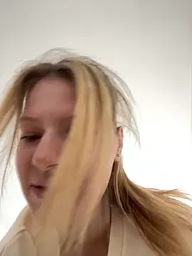 MaryHiggins online show from 10.11.25