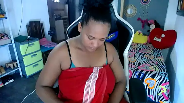 Snapshot of marysol83 chatting on 03.28.26 marysol83 online show from 03.28.26