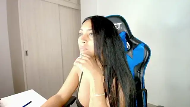 Snapshot of sophiax-x chatting on 01.08.26 sophiax-x online show from 01.08.26