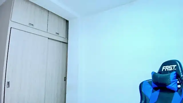 Snapshot of sophiax-x chatting on 01.16.26 sophiax-x online show from 01.16.26