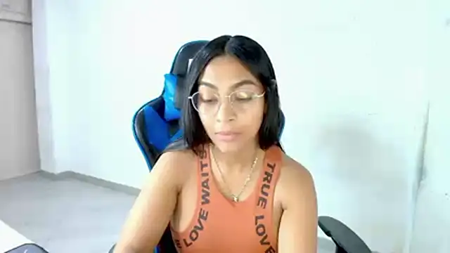 Snapshot of sophiax-x chatting on 02.17.26 sophiax-x online show from 02.17.26