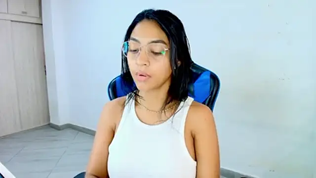 Snapshot of sophiax-x chatting on 03.01.26 sophiax-x online show from 03.01.26