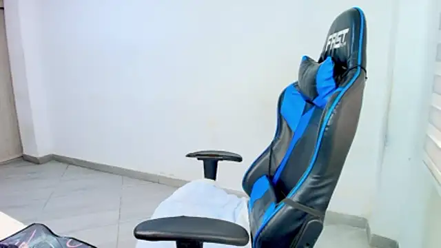 Snapshot of sophiax-x chatting on 03.05.26 sophiax-x online show from 03.05.26