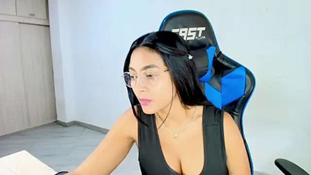 Snapshot of sophiax-x chatting on 03.06.26 sophiax-x online show from 03.06.26