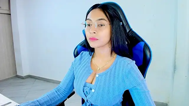 Snapshot of sophiax-x chatting on 03.07.26 sophiax-x online show from 03.07.26