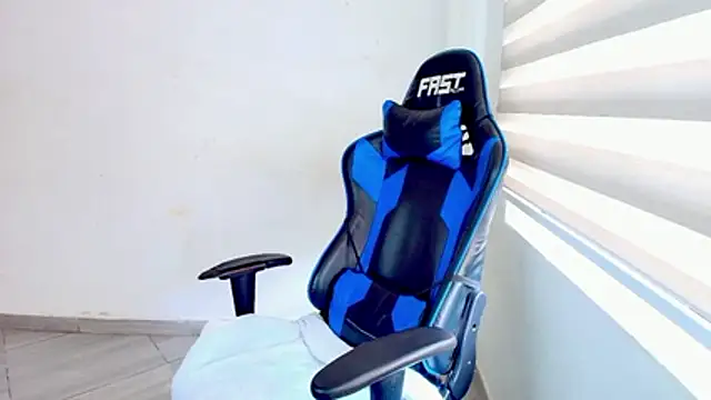 Snapshot of sophiax-x chatting on 03.12.26 sophiax-x online show from 03.12.26