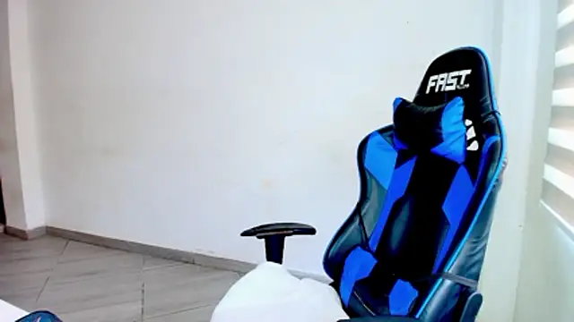 Snapshot of sophiax-x chatting on 03.15.26 sophiax-x online show from 03.15.26