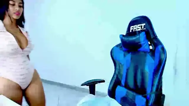 Snapshot of sophiax-x chatting on 03.17.26 sophiax-x online show from 03.17.26