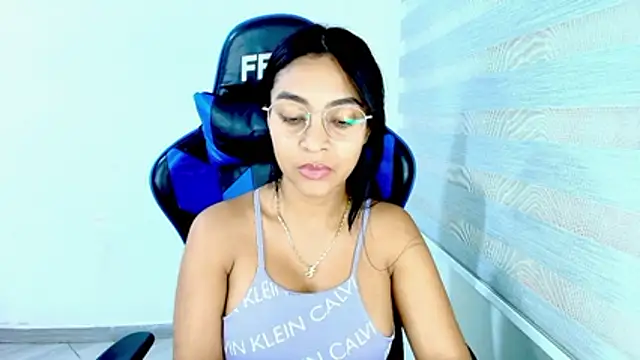 Snapshot of sophiax-x chatting on 03.29.26 sophiax-x online show from 03.29.26