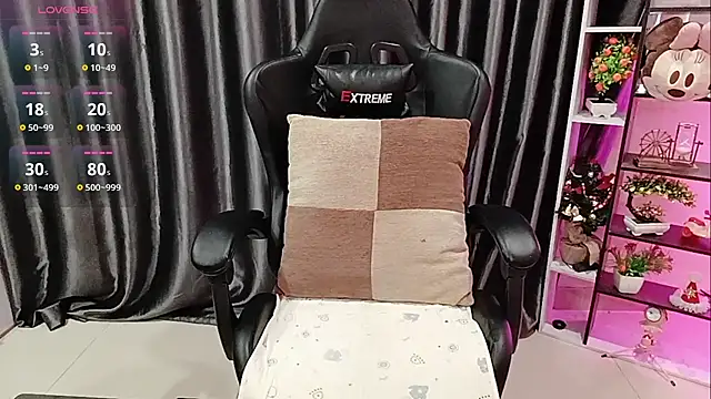 Yuki-yio online show from 10.23.25