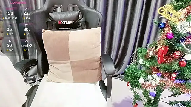 Yuki-yio online show from 12.18.25