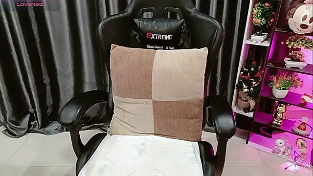 Yuki-yio online show from 02.28.26