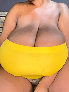 MissFancyXXL online show from 11.18.25