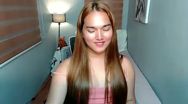 Snapshot of MoaningKylie chatting on 12.09.24 MoaningKylie online show from 12.09.24