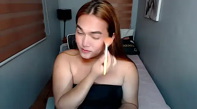 Snapshot of MoaningKylie chatting on 12.31.24 MoaningKylie online show from 12.31.24