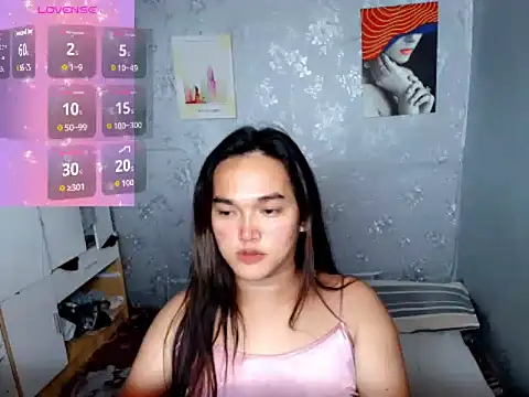 Snapshot of MoaningKylie chatting on 10.17.25 MoaningKylie online show from 10.17.25