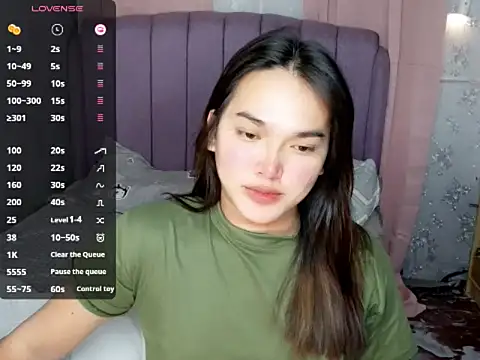 Snapshot of MoaningKylie chatting on 02.26.26 MoaningKylie online show from 02.26.26