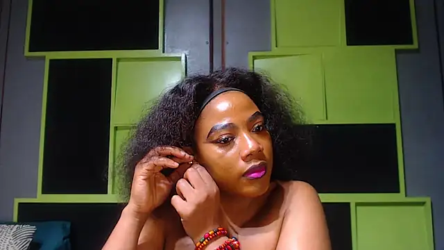 SexyAssDivaxxx online show from 09.13.25