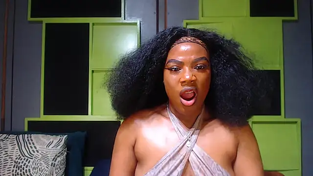 SexyAssDivaxxx online show from 10.27.25