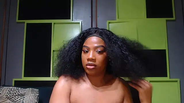 SexyAssDivaxxx online show from 10.28.25