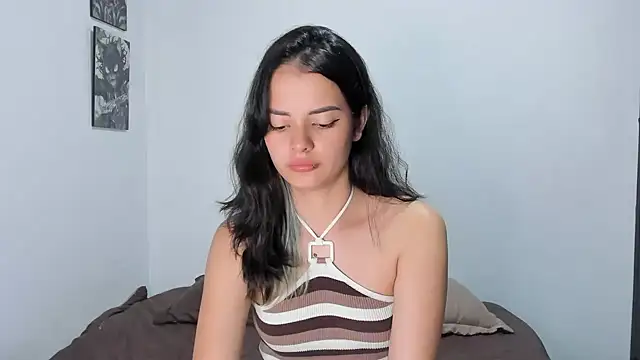 Snapshot of Abby_Saenz01 chatting on 11.19.25 Abby Saenz01 online show from 11.19.25