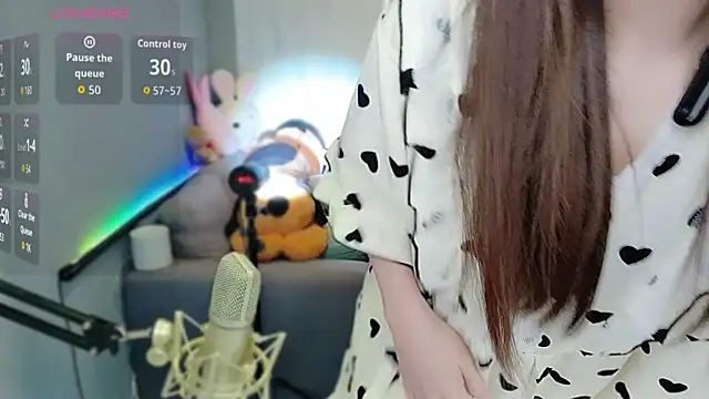 Snapshot of tw_lala chatting on 10.30.25 tw lala online show from 10.30.25