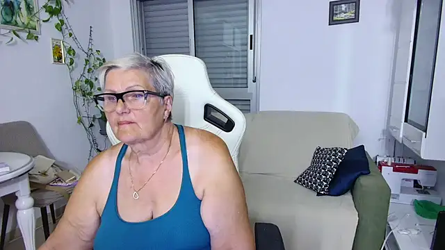 Snapshot of Selenna57 chatting on 05.28.26 Selenna57 online show from 05.28.26