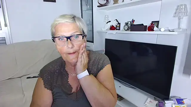Snapshot of Selenna57 chatting on 06.07.26 Selenna57 online show from 06.07.26
